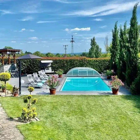 Tünde Nene Apartman Zánka