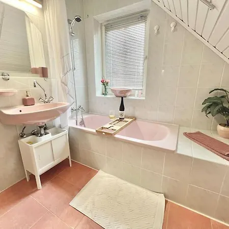 Tuende Nene Appartement Zánka