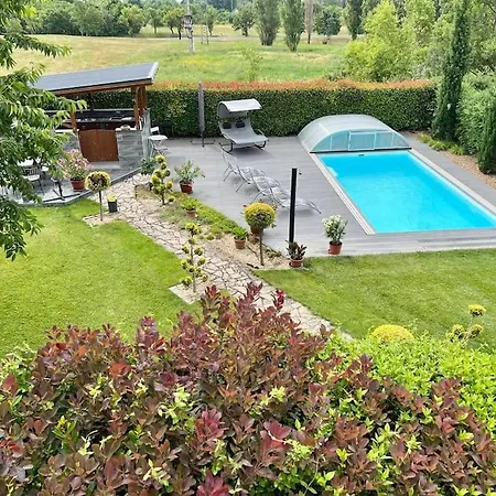 Tuende Nene Apartment Zanka